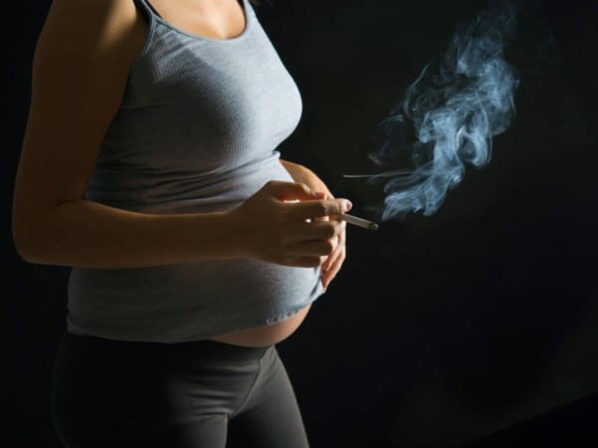 can a pregnant woman smoke one cigarette Pregnant Smokers May Alter Child's DNA