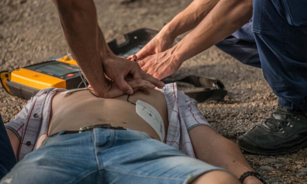 Smartphones Can Aid Bystander CPR via Notifications