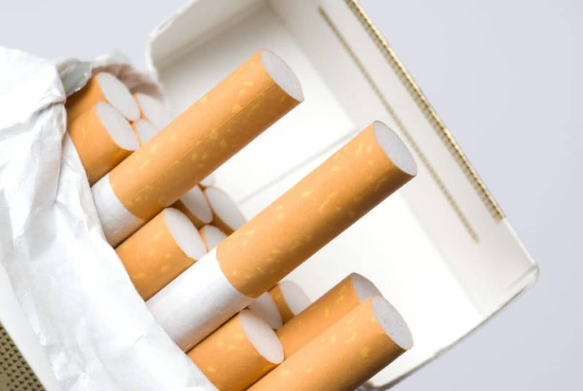 how to get rid of yellow tobacco stains on fingers 6 tips for removing nicotine from fingers