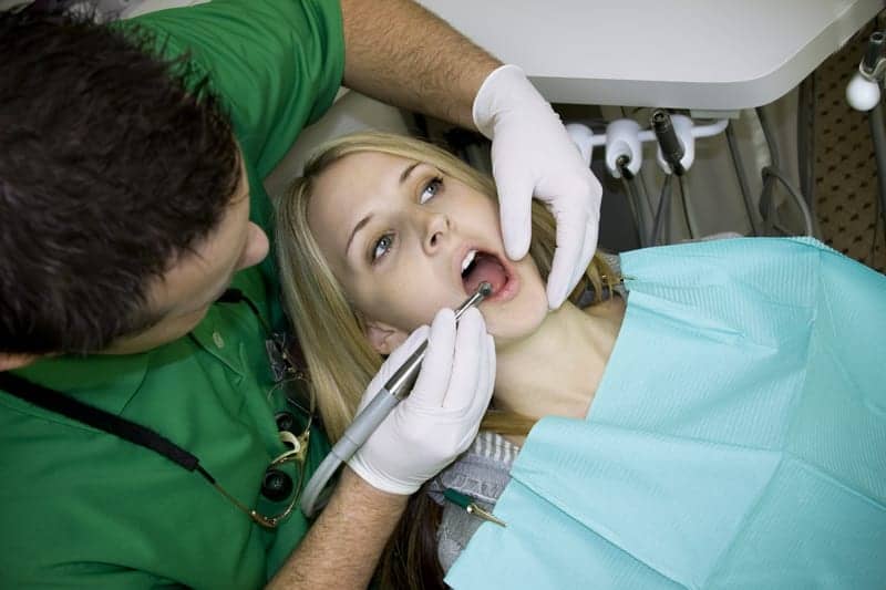 Regular Dental Visits May Help Prevent Pneumonia RT