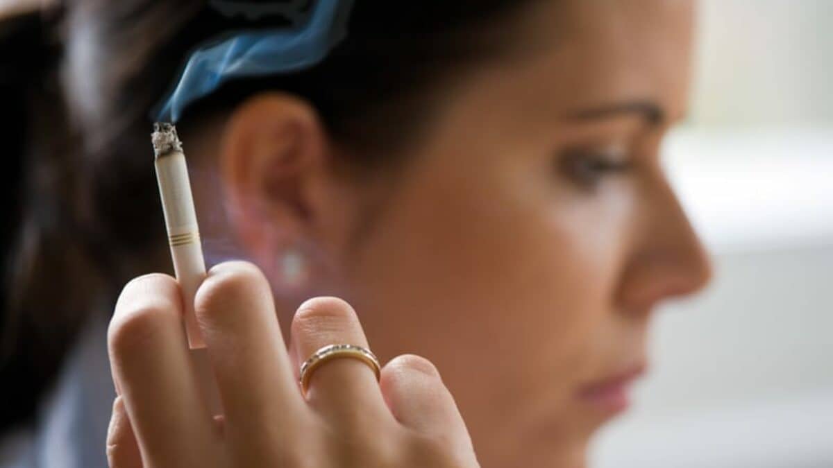 Smoking More Hazardous for HIV Patients than the Virus Itself