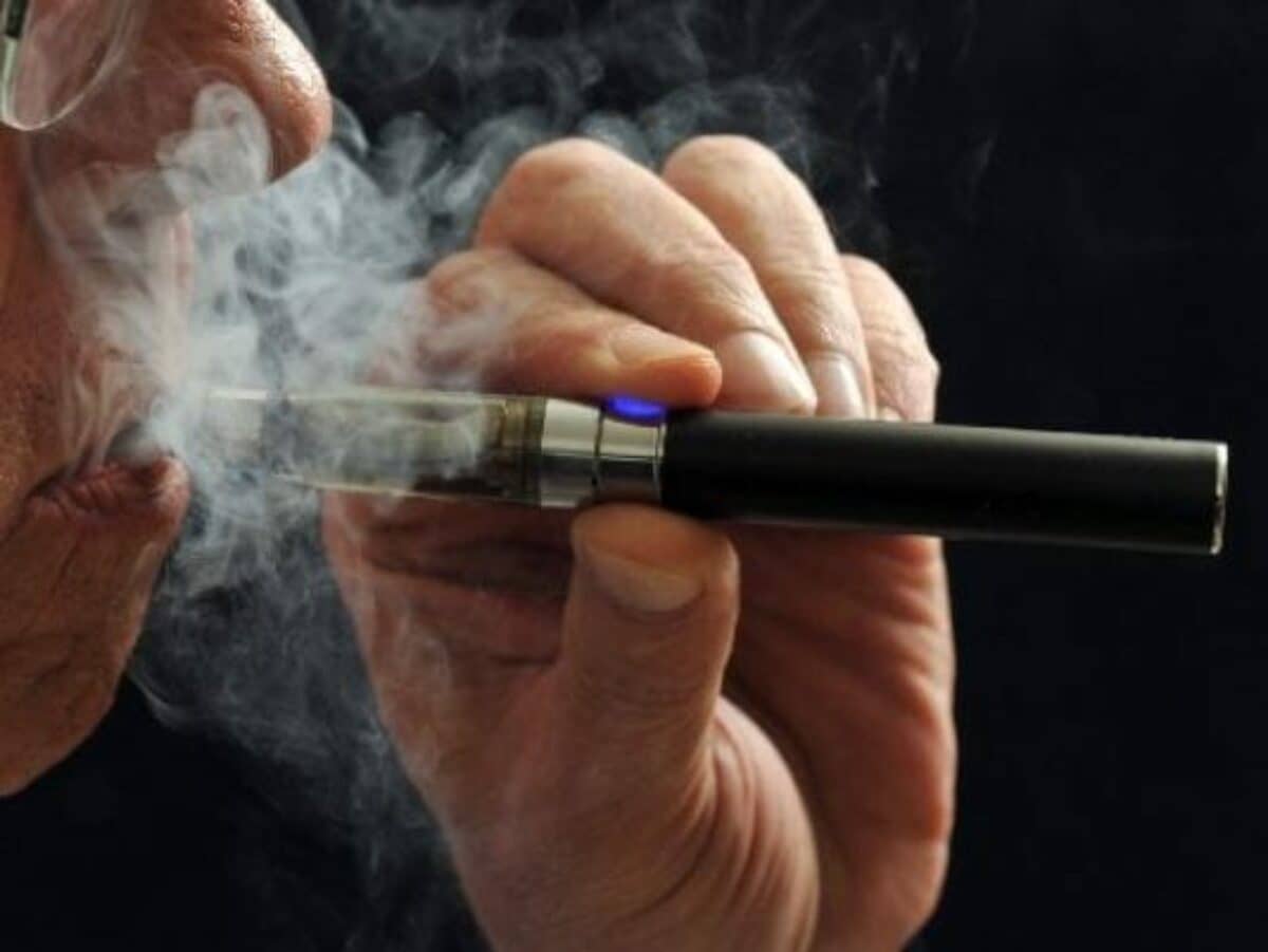 elfbar nachfüll pod läuft aus Teens inhale cancer-causing chemicals in e-cigarettes main image 1