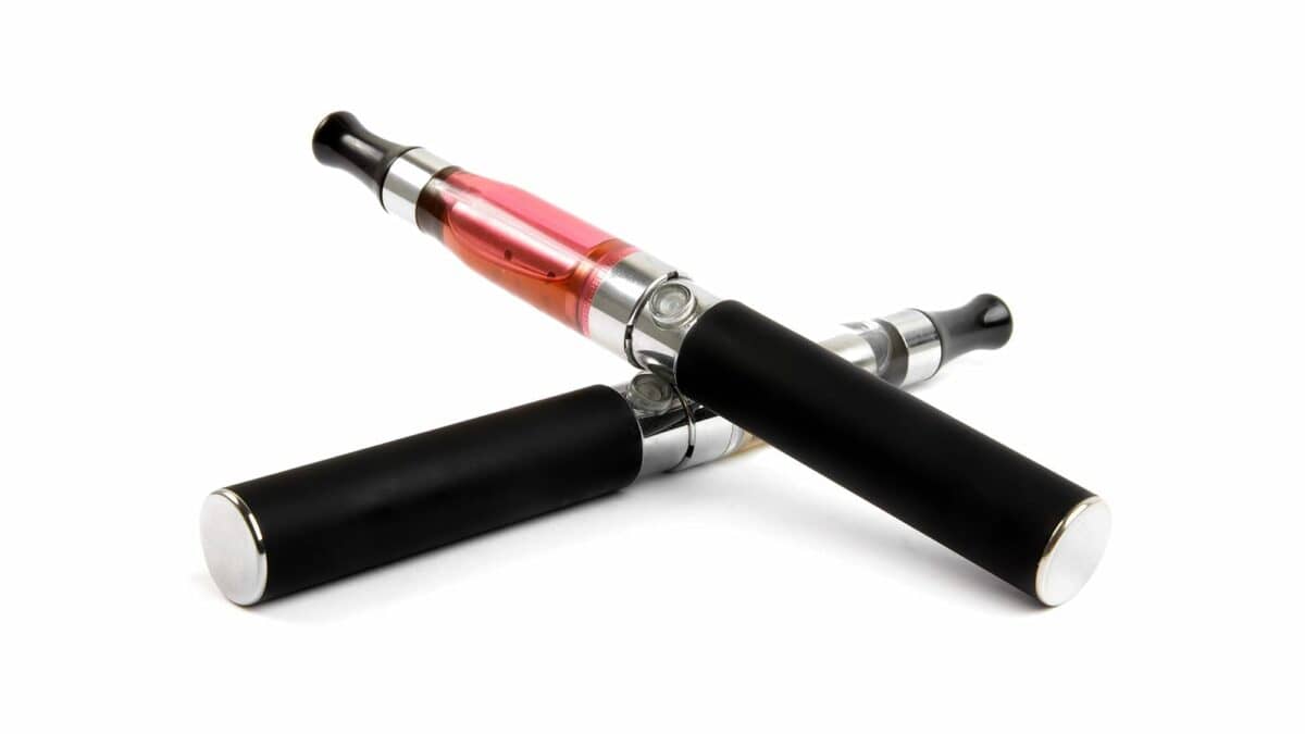 elfbar nachfüll pod läuft aus The Health Risks Of E-Cigarettes Versus Traditional Cigarettes | Henry Ford  Health main image 0