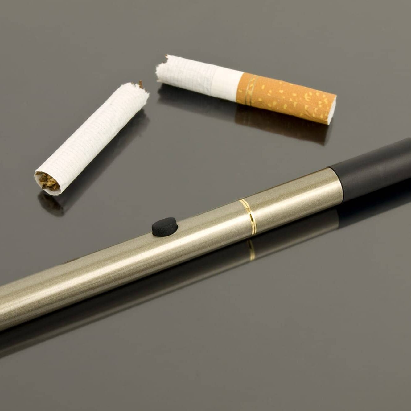 FDA OKs First Vaping Products as Smoking Cessation Aids | RT FDA OKs First Vaping Products as Smoking Cessation Aids | RT