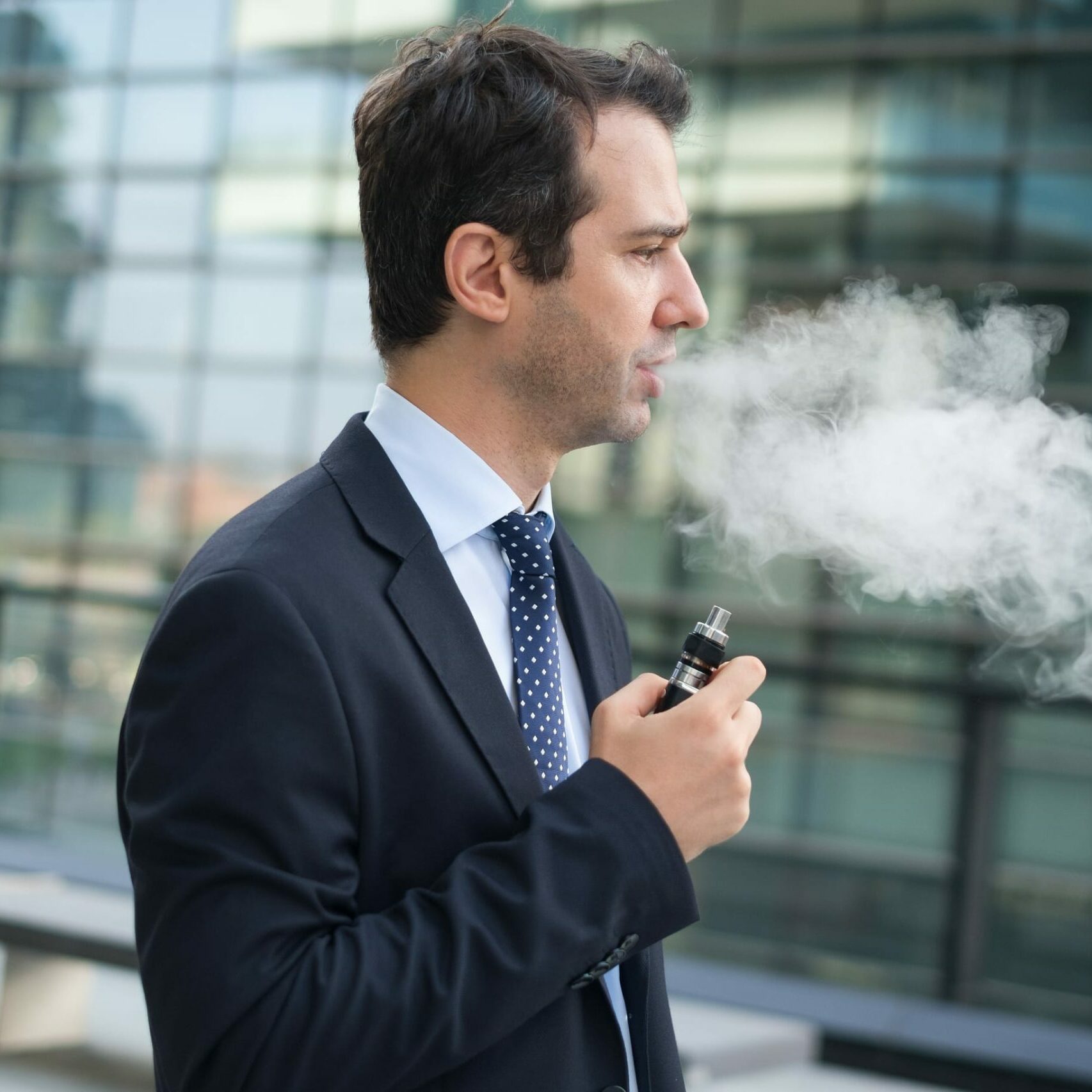 e liquide cannabis Le Top 10 des meilleures cigarettes électroniques de 2026 main image 1