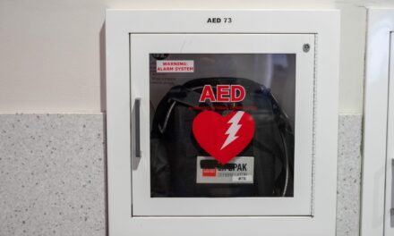 State Mandates Aren’t Boosting AED Use During Cardiac Arrest