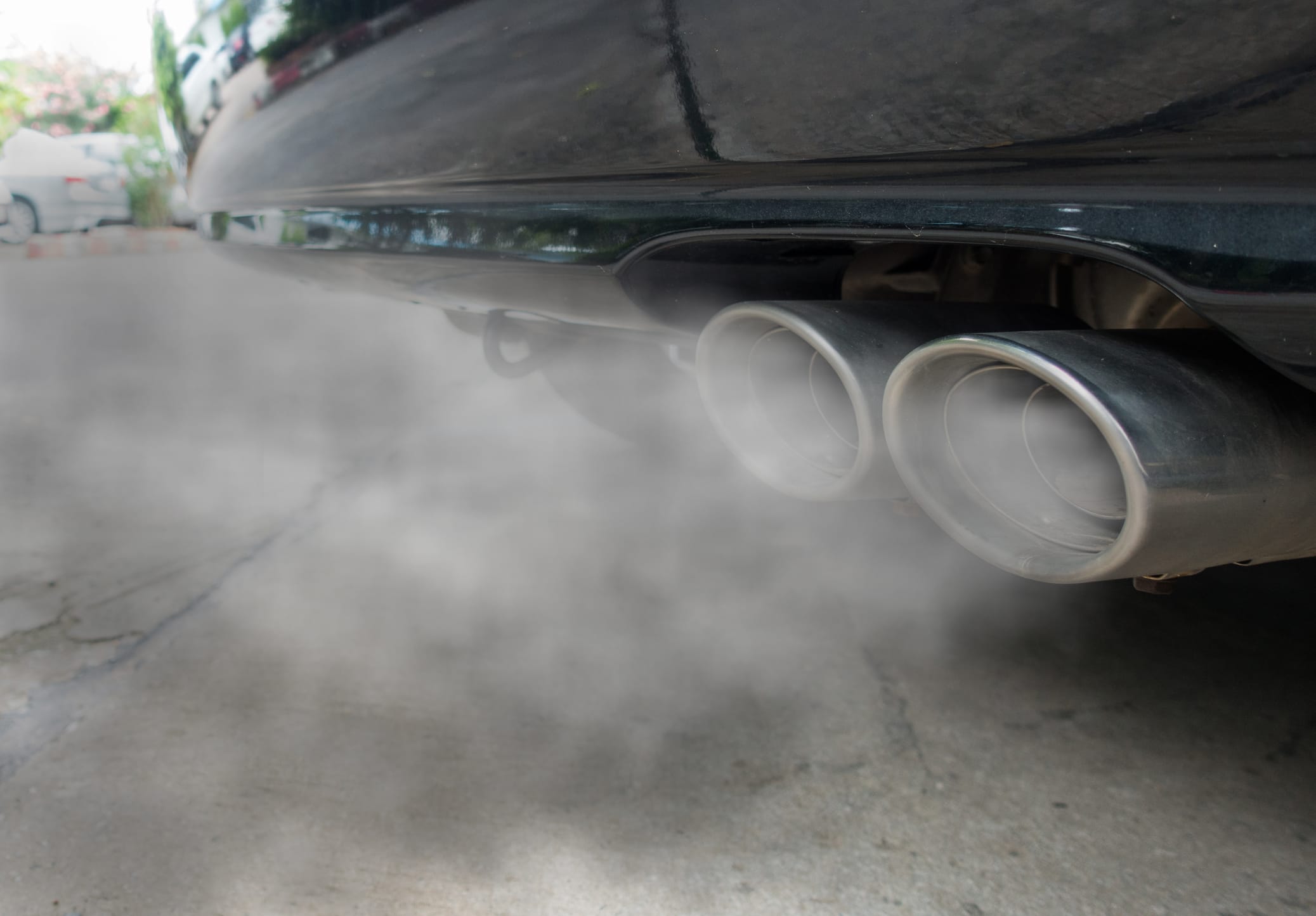 Daily Walks Near Traffic Pollution Increased COPD Cough, Sputum