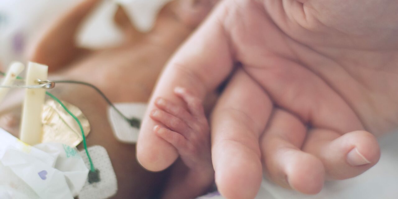 Higher Oxygen Levels May Cut Death Risk for Extremely Premature Babies