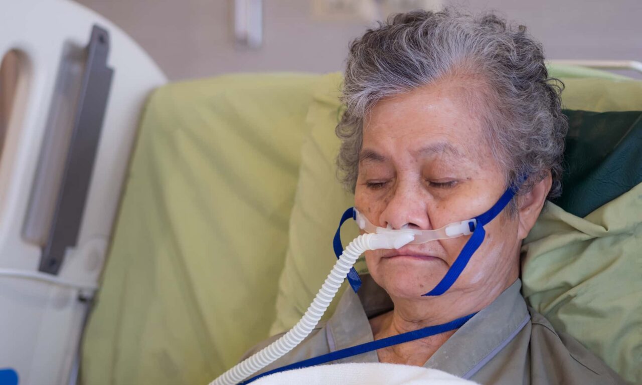 AECOPD Patients Benefit from Lower Flow Rates for Nasal Oxygen