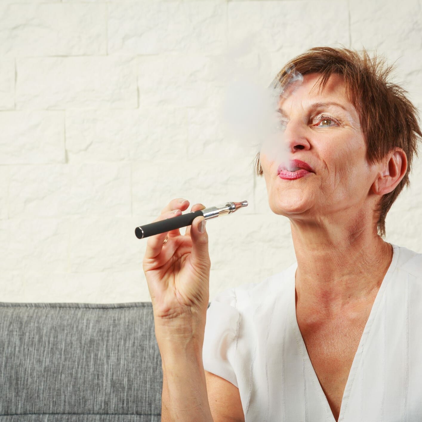 Vaping Produces Far Less Second-Hand Nicotine Than Smoking | Respiratory  Therapy