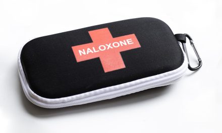 Could Naloxone Improve Survival Rates in Cardiac Arrest Patients?