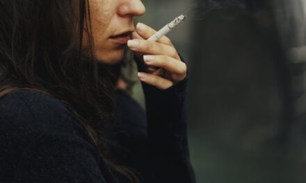 Researchers Study Early Warning Signs of COPD in Younger Smokers
