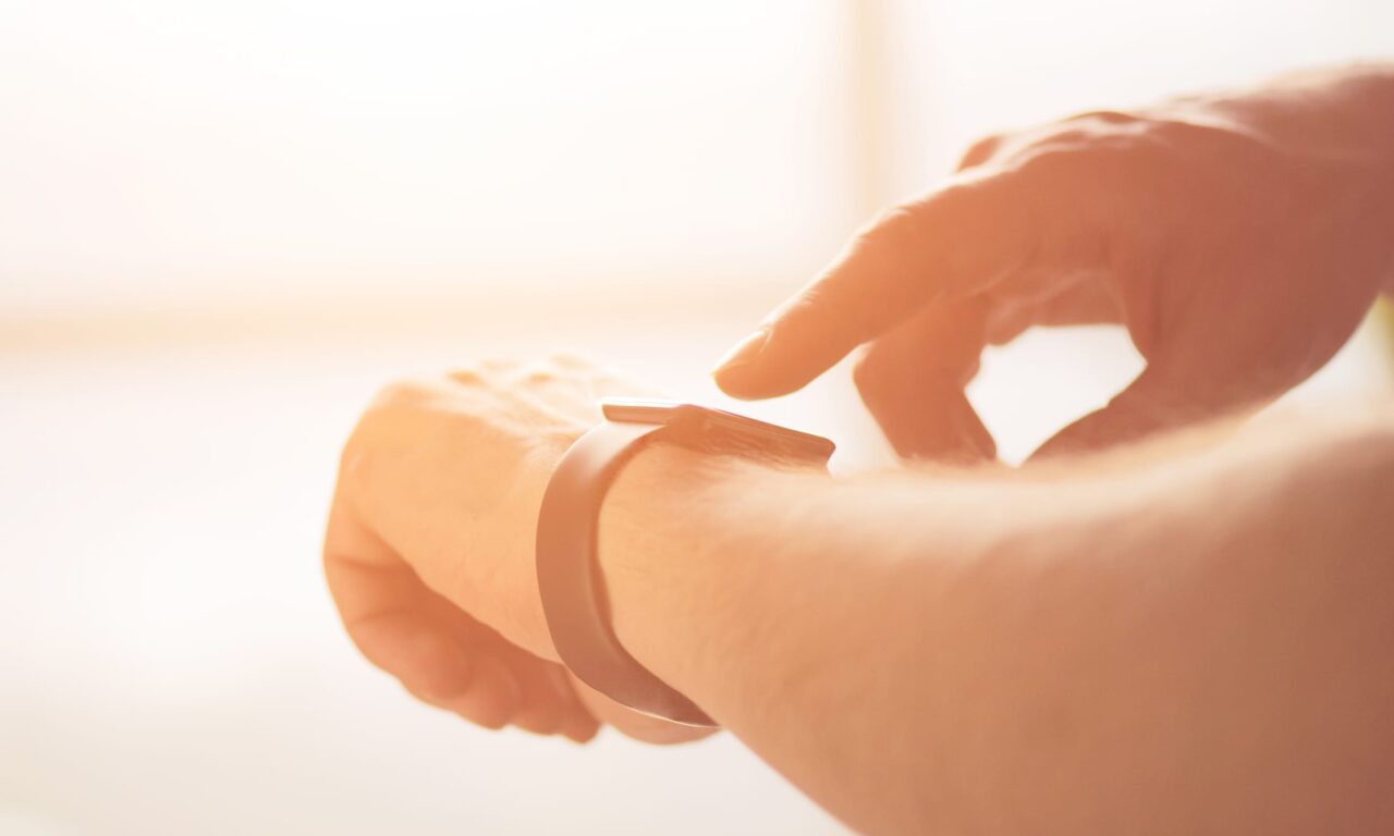 Smartwatch App Detects Smoking Movements and Sends Support to Help Users Quit