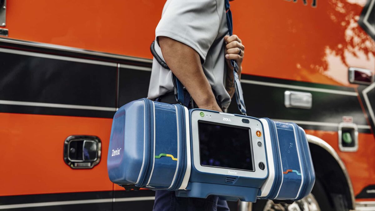 DEFIBRILLATOR__Zoll-