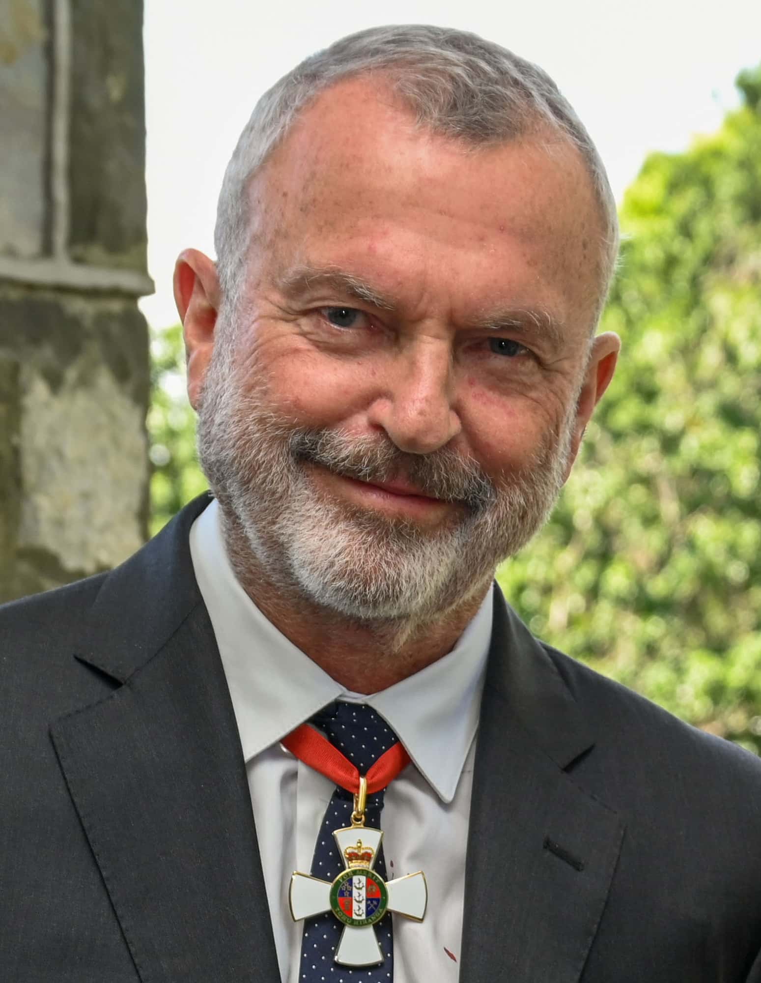Sam Neill pneumonia